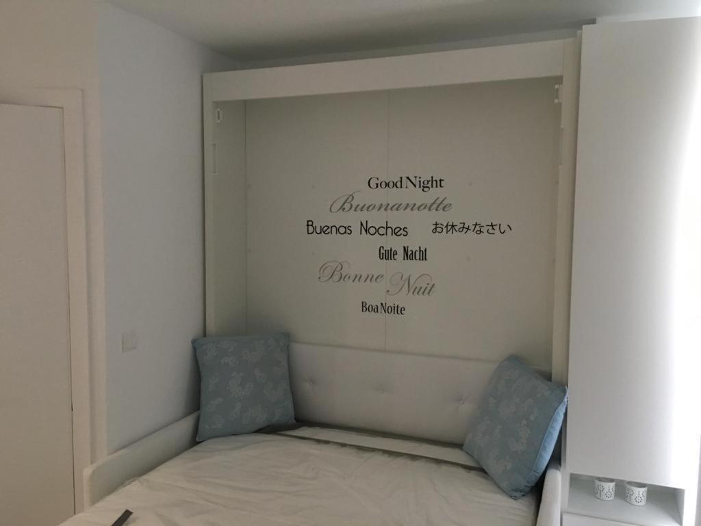Ferienwohnung A 2 Passi Dal Mare! Es Pujols Exterior foto